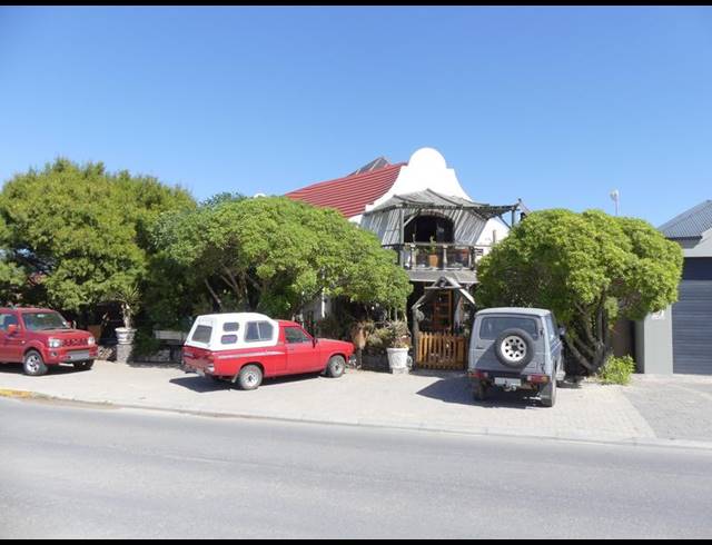 3 BEDROOM HOUSE FOR SALE IN BRITANNIA BAY